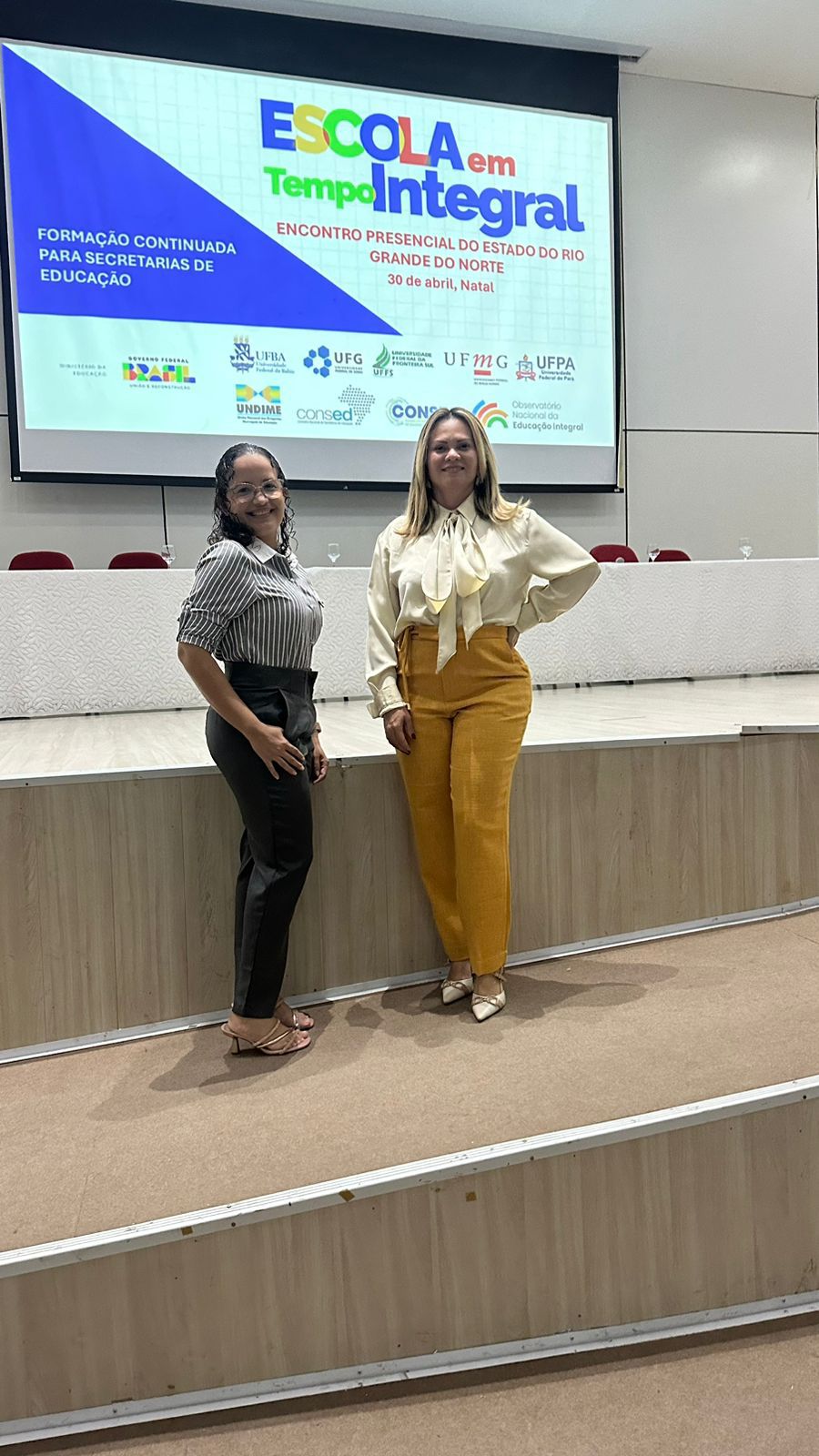 Secretária de Educação e supervisora participam de Curso de Formação em Natal