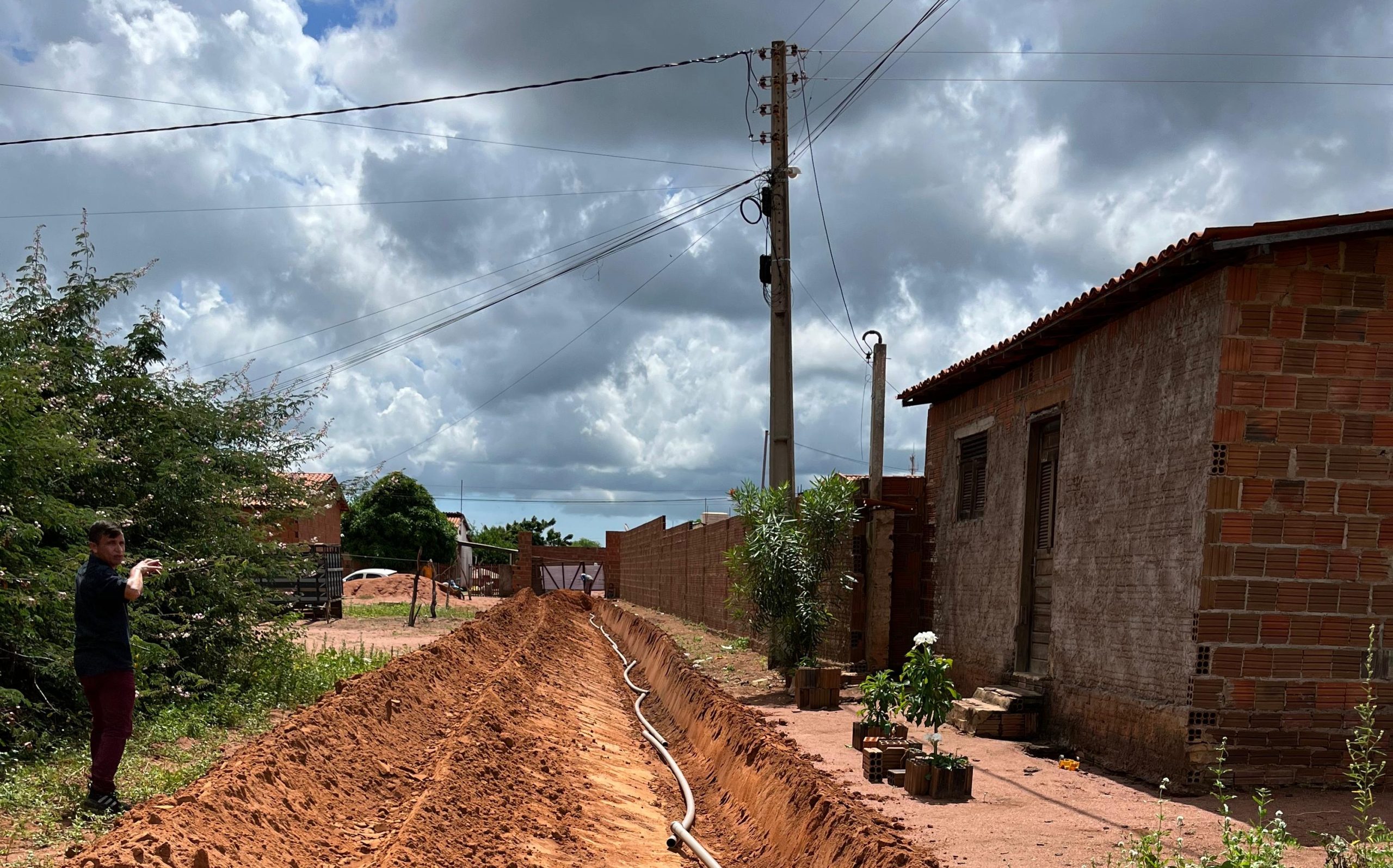 Prefeitura investe para melhorar abastecimento de água da Vila Piauí