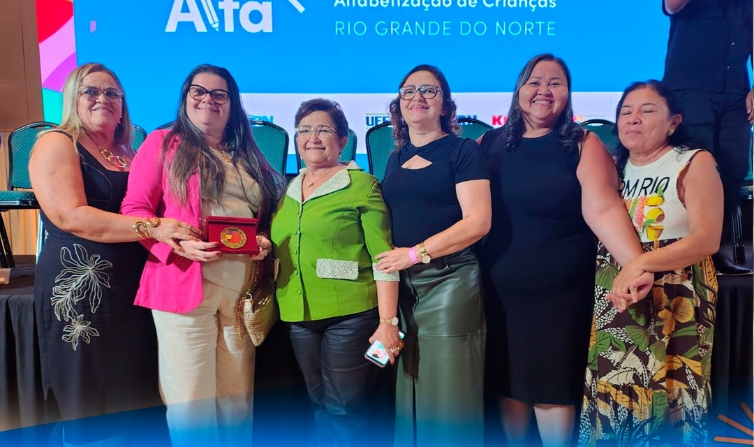 MAIS UM PASSO GIGANTE PELA EDUCAÇÃO DE PENDÊNCIAS: SELO OURO NACIONAL É CONQUISTADO.